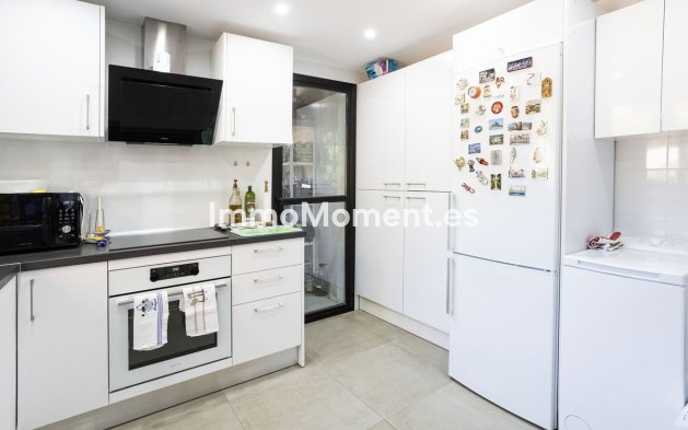 Wiederverkauf - Wohnung - Estepona  - Selwo