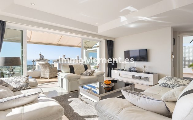 Resale - Apartment - Casares - Doña Julia