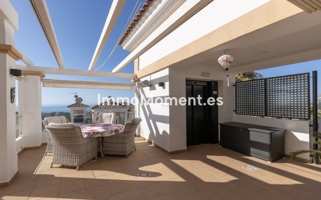 Resale - Apartment - Casares - Doña Julia