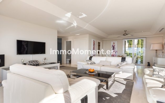 Resale - Apartment - Casares - Doña Julia