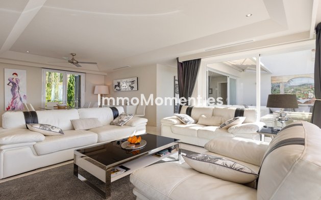 Resale - Apartment - Casares - Doña Julia