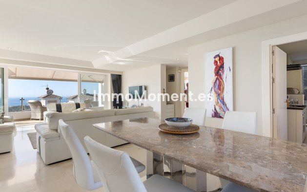 Resale - Apartment - Casares - Doña Julia