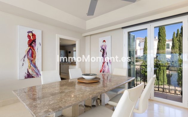 Resale - Apartment - Casares - Doña Julia