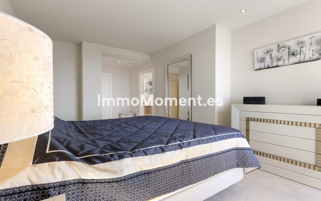 Resale - Apartment - Casares - Doña Julia
