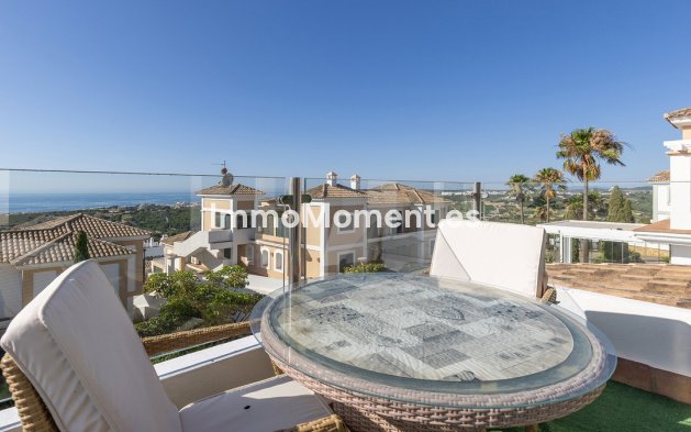 Resale - Apartment - Casares - Doña Julia