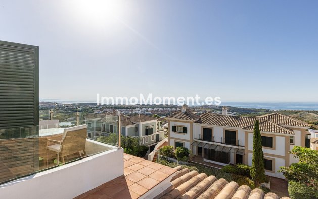 Resale - Apartment - Casares - Doña Julia