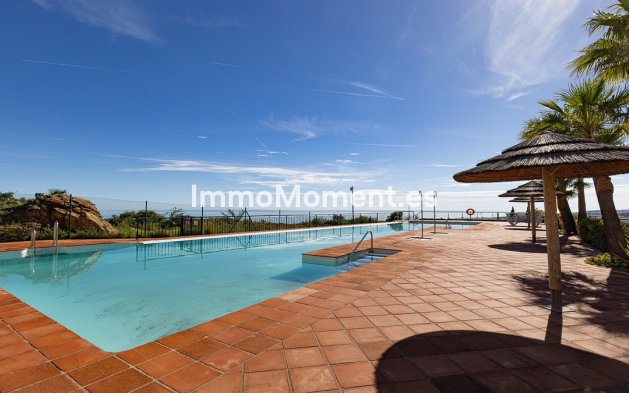 Resale - Apartment - Casares - Doña Julia