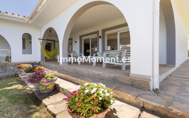 Resale - Detached villa - Manilva