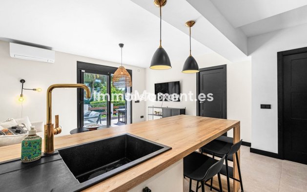 Revente - Appartement - Marbella - Nueva Andalucía