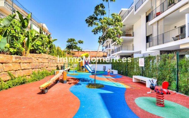Revente - Appartement - Estepona  - Estepona Centro