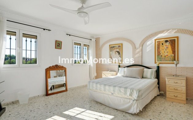 Wiederverkauf - Freistehende Villa - Estepona  - Estepona Centro