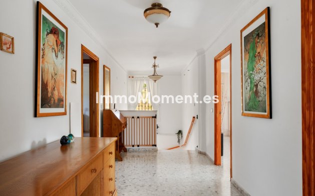 Wiederverkauf - Freistehende Villa - Estepona  - Estepona Centro