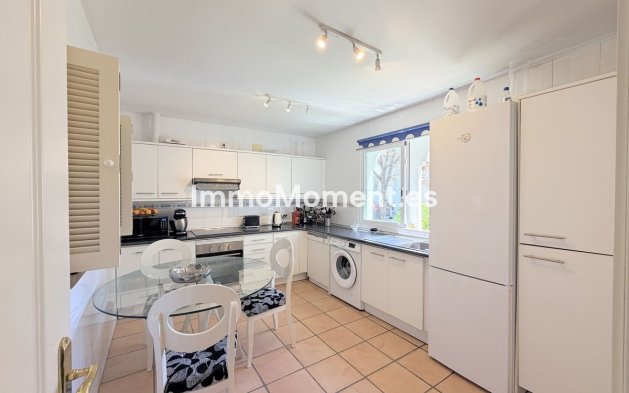 Bestaande woning - Appartement - Estepona  - Estepona Centro