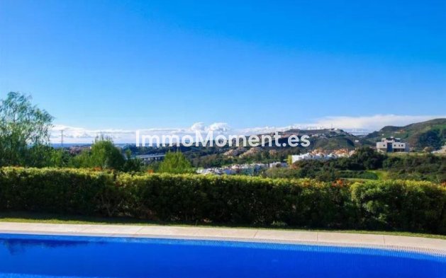 Resale - Apartment - Benahavís - Benahavís Centro