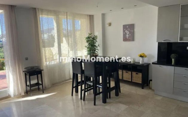 Resale - Apartment - Benahavís - Benahavís Centro