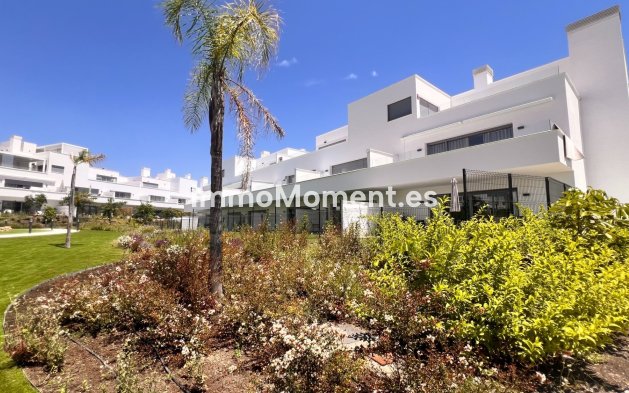 Lange termijn verhuur - Appartement - Estepona  - Cancelada
