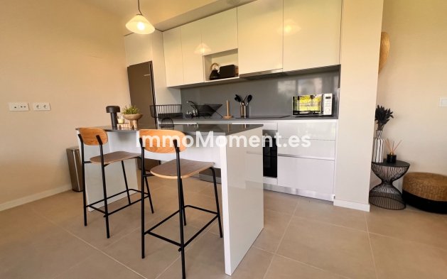 Lange termijn verhuur - Appartement - Estepona  - Cancelada