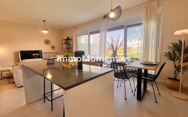 Lange termijn verhuur - Appartement - Estepona  - Cancelada