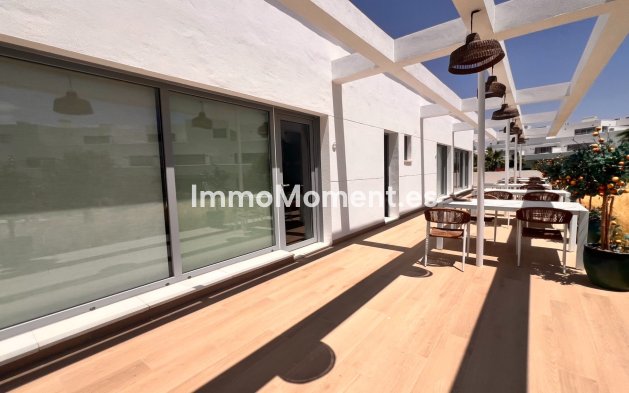 Lange termijn verhuur - Appartement - Estepona  - Cancelada