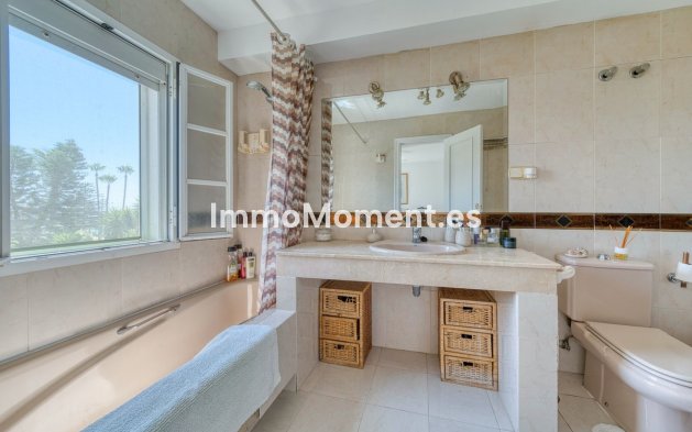 Wiederverkauf - Reihenhaus - Estepona  - Bel Air