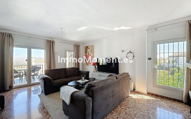 Wiederverkauf - Freistehende Villa -   Inländisch - Alhaurín de la Torre