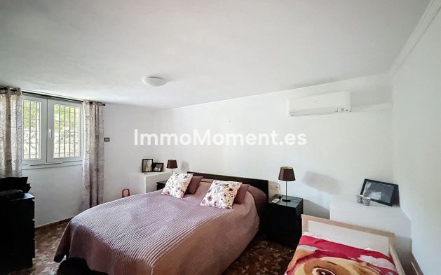 Wiederverkauf - Freistehende Villa -   Inländisch - Alhaurín de la Torre