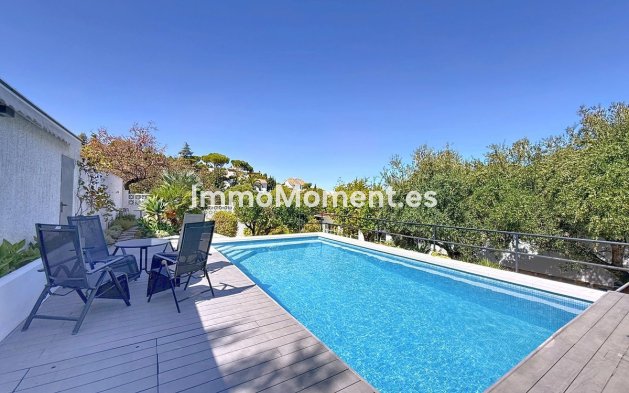 Wiederverkauf - Freistehende Villa -   Inländisch - Alhaurín de la Torre
