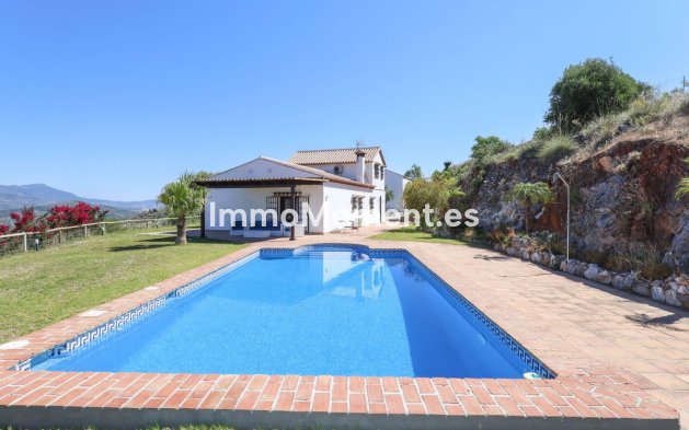 Bestaande woning - Vrijstaande villa - Binnenland  - Guaro
