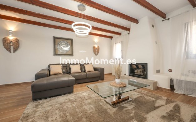 Bestaande woning - Vrijstaande villa - Binnenland  - Guaro