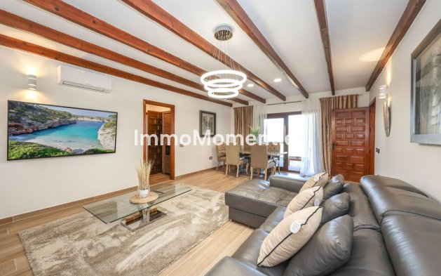 Bestaande woning - Vrijstaande villa - Binnenland  - Guaro