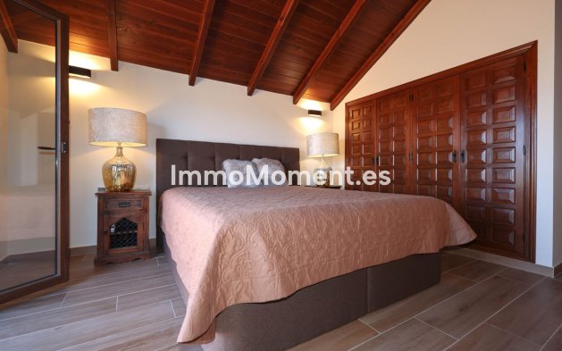 Bestaande woning - Vrijstaande villa - Binnenland  - Guaro