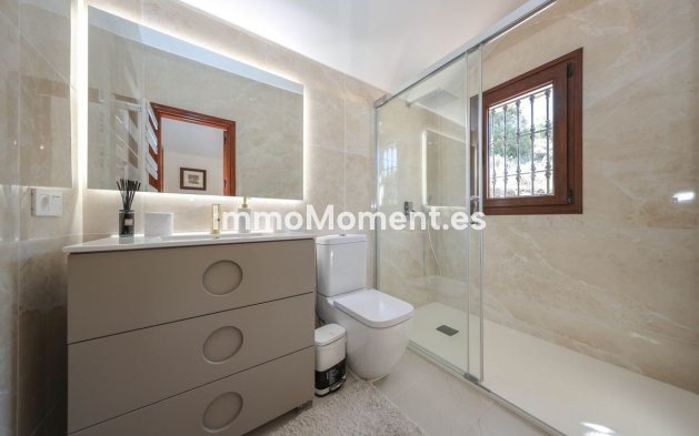 Bestaande woning - Vrijstaande villa - Binnenland  - Guaro