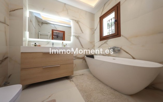 Bestaande woning - Vrijstaande villa - Binnenland  - Guaro