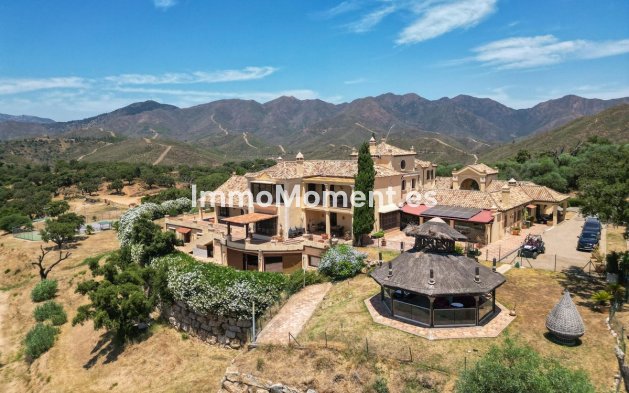 Bestaande woning - Vrijstaande villa - Marbella - La Mairena