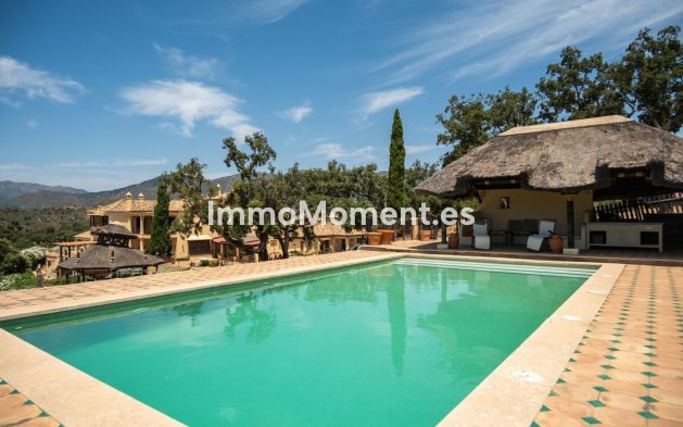 Bestaande woning - Vrijstaande villa - Marbella - La Mairena