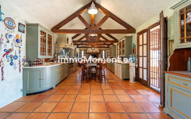 Bestaande woning - Vrijstaande villa - Marbella - La Mairena