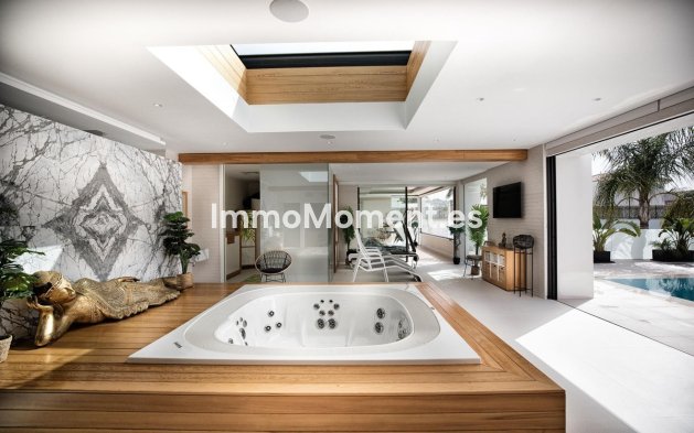 Reventa - Villa independiente - Estepona  - New Golden Mile