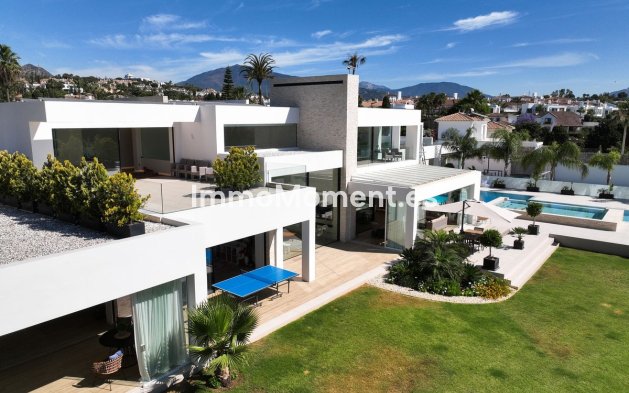 Reventa - Villa independiente - Estepona  - New Golden Mile