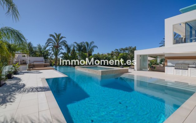 Reventa - Villa independiente - Estepona  - New Golden Mile