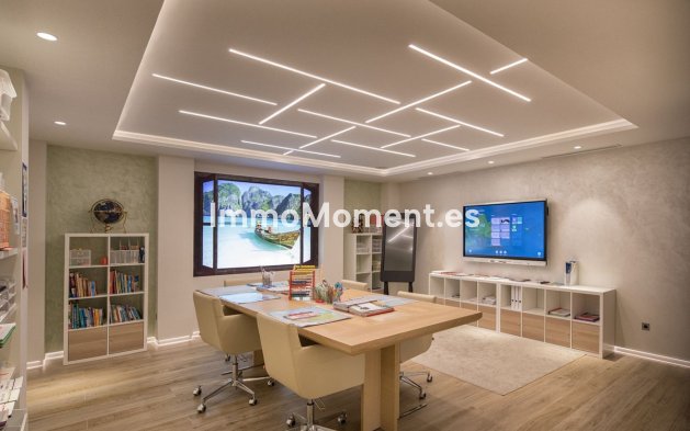 Reventa - Villa independiente - Estepona  - New Golden Mile