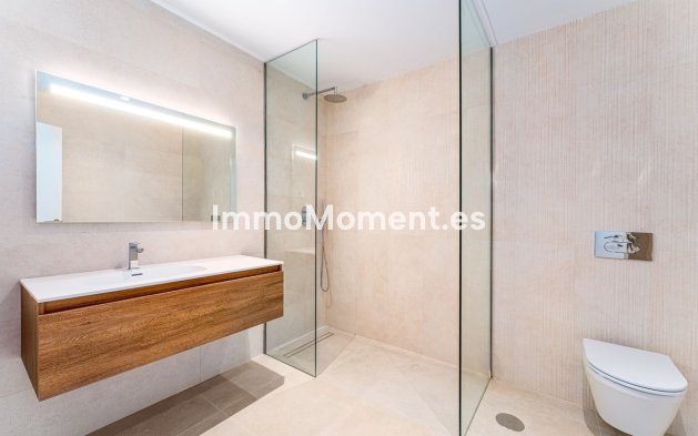 Resale - Detached villa - Estepona - Atalaya