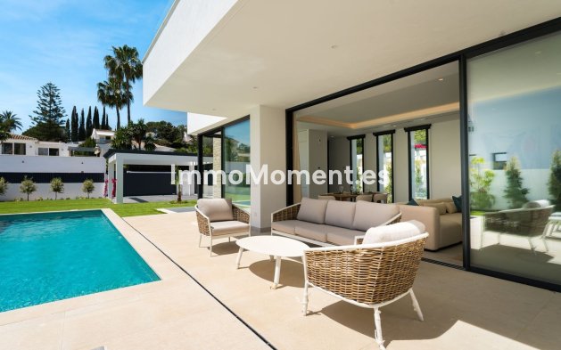 Resale - Detached villa - Estepona - Atalaya