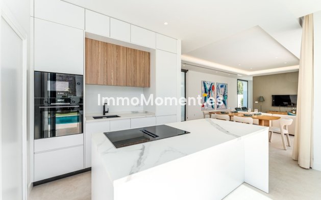 Resale - Detached villa - Estepona - Atalaya