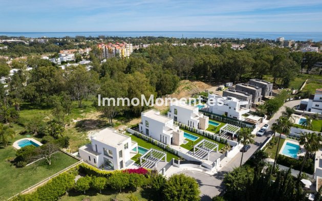 Resale - Detached villa - Estepona - Atalaya