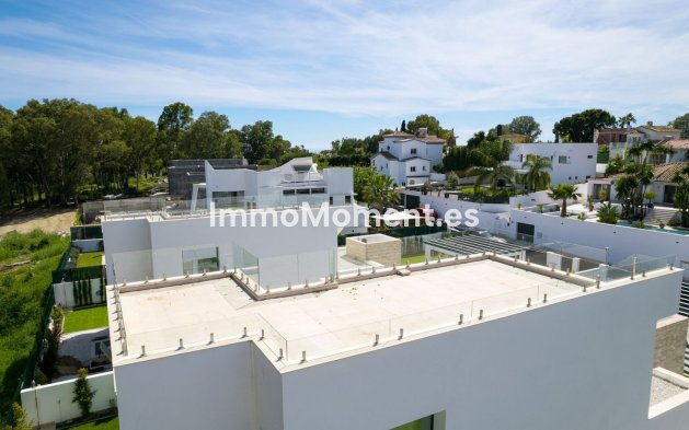 Resale - Detached villa - Estepona - Atalaya