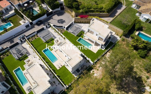 Resale - Detached villa - Estepona - Atalaya