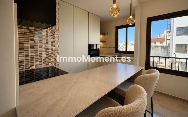 Resale - Apartment - Estepona - Estepona Centro