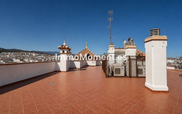 Resale - Apartment - Estepona - Estepona Centro