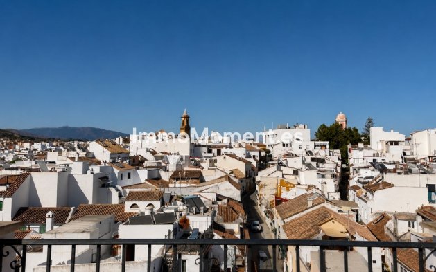 Resale - Apartment - Estepona - Estepona Centro