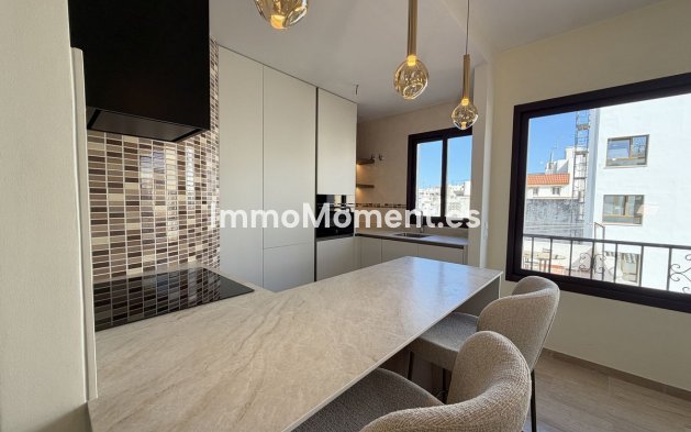 Resale - Apartment - Estepona - Estepona Centro